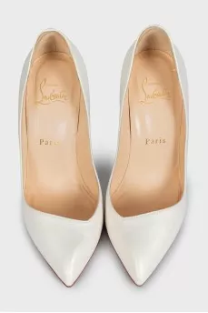 Mother-of-pearl leather pumps