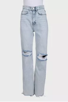 Light blue jeans with a ripped effect