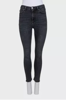 Black skinny jeans
