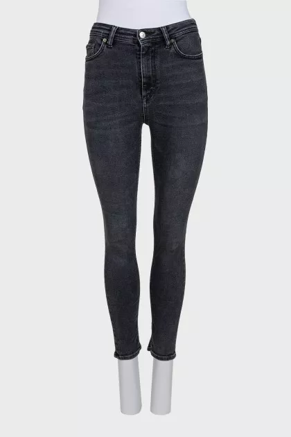 Black skinny jeans