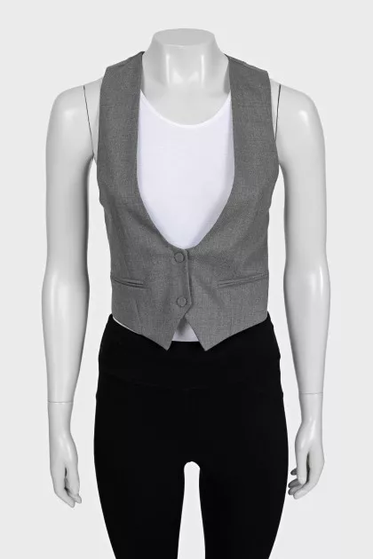 Fitted wool vest with buttons
