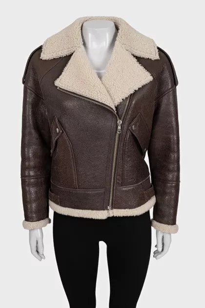 Short brown sheepskin coat with a zipper