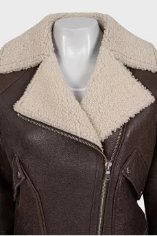 Short brown sheepskin coat with a zipper