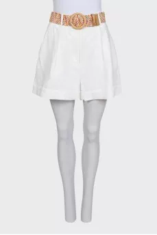 White shorts with a belt