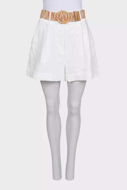 White shorts with a belt