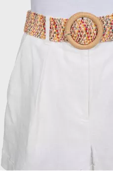 White shorts with a belt