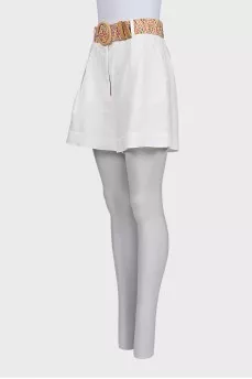 White shorts with a belt