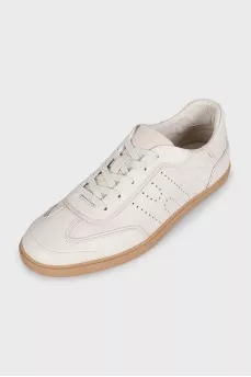 Match sneakers