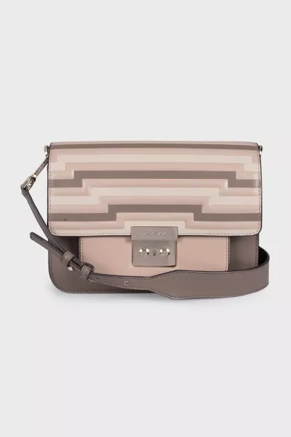 Beige leather bag with a 3D print