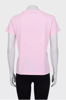 T-shirt with a pink logo