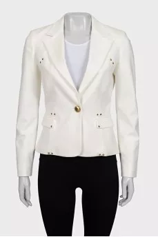 White fitted jacket with a button