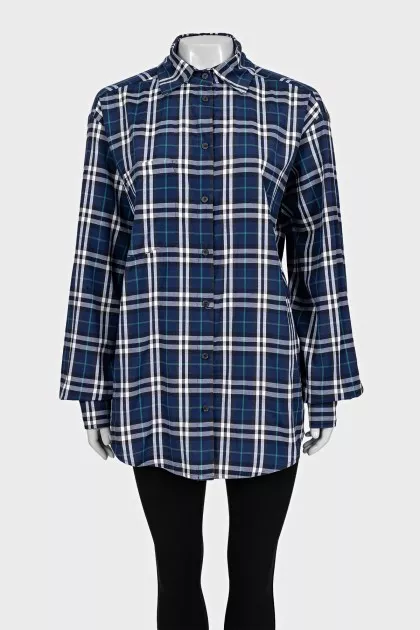 Blue loose-fitting shirt with a plaid print