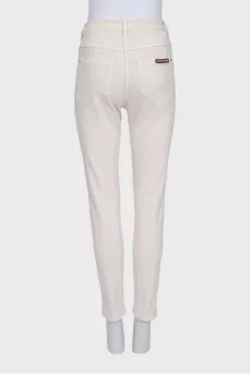 Джинси slim fit на середній посадці