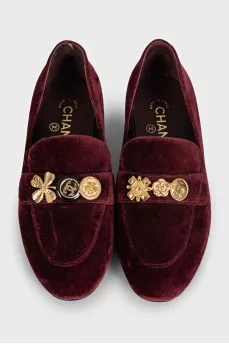 Red velvet loafers with decor