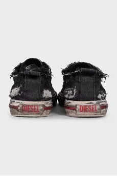 Textile sneakers with a distressed effect