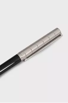 A set of fountain and ballpoint pens