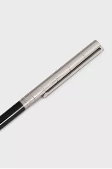 A set of fountain and ballpoint pens