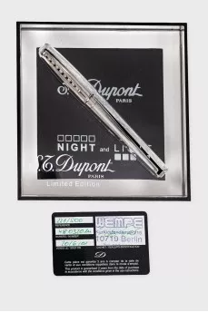 The fountain pen is decorated with diamonds