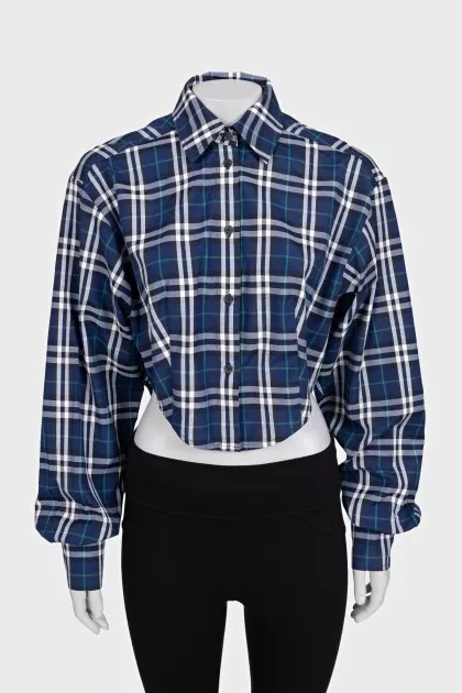 Cropped shirt with a plaid print