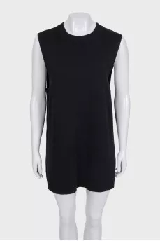 Black sleeveless wool dress