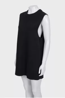 Black sleeveless wool dress