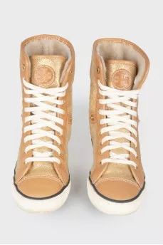 High insulated sneakers