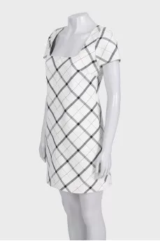 White checkered dress with short sleeves