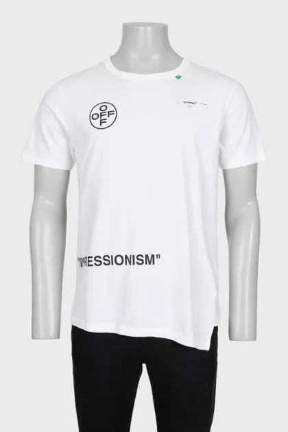 Men's straight-cut T-shirt with a print on the back