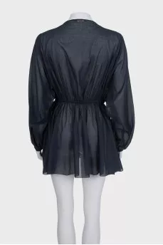 Fitted dress decorated with chain
