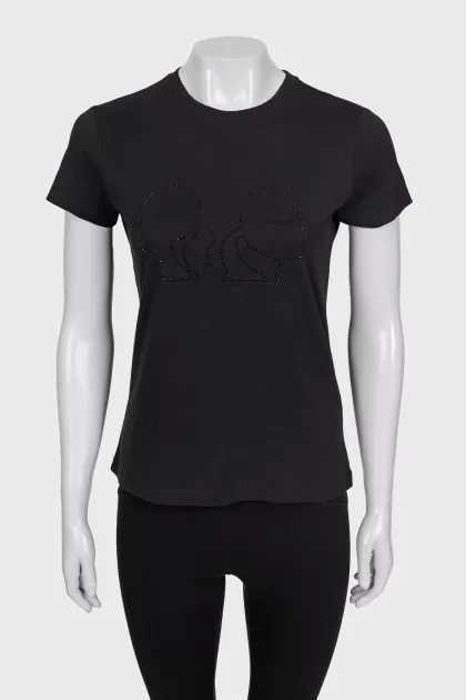 Black straight T-shirt with decoration