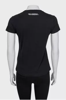 Black straight T-shirt with decoration