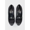 Embroidered stiletto heeled shoes