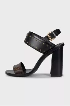 Black Star Trail sandals