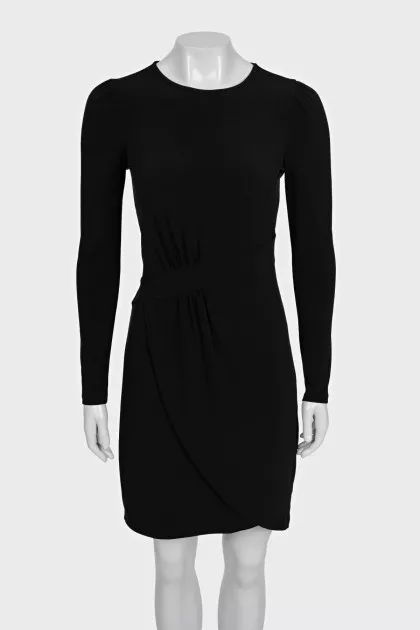 Black fitted dress with a zipper
