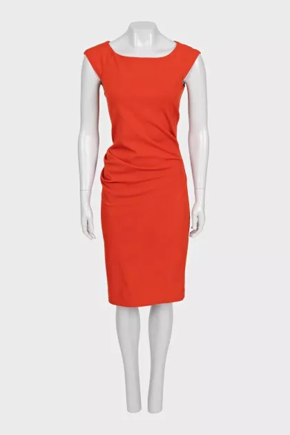 Fitted dress decorated with drapery