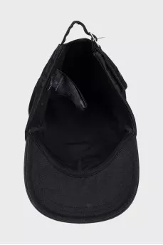 Black cap with brand logo