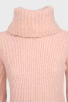 Fitted sweater with a voluminous collar