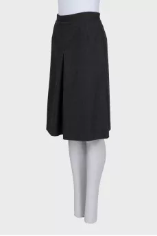Black fitted skirt with pockets