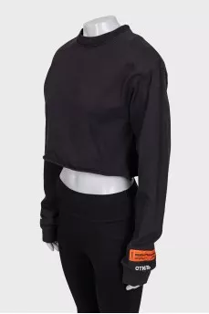 Cropped sweatshirt with patches