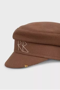 Brown cap with gold decoration