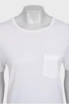 White T-shirt with patch pocket