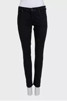 Slim-fit trousers with a mid-rise