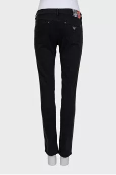 Slim-fit trousers with a mid-rise