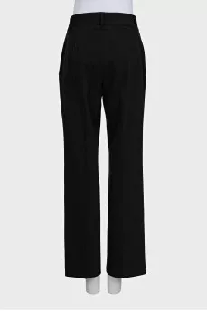 Straight-leg trousers with high waist creases