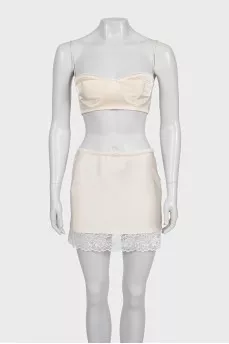 Stella suit with a top and skirt