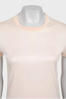 Light pink T-shirt with embroidered logo