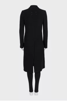 Single-breasted black coat with buttons