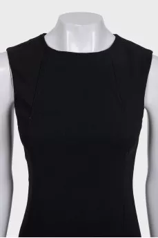 Black sleeveless bodycon dress