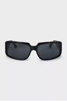 Black frame sunglasses with wide temples