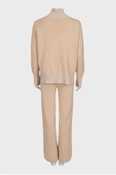Beige straight-cut suit consisting of a sweater and trousers